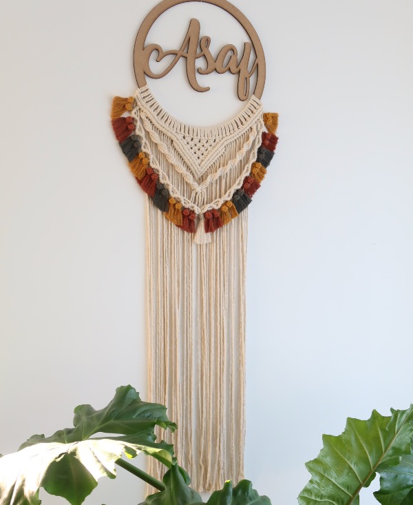 Macramé naamhanger IV